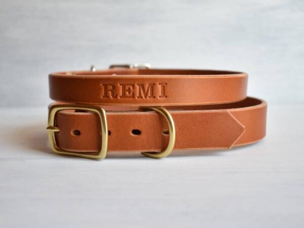 Tan Slim Dusty leather dog collar – handmade 3/4" full-grain bridle leather with solid brass hardware